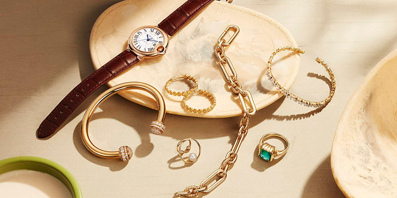 Gold Jewelry: 5 Timeless Pieces To Own